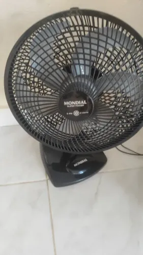 Ventilador 30 cm semi-novo valor 70 reais 