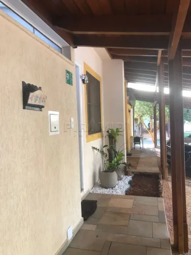 Sobrado padrão em condomínio fechado com 149m², bairro Lagoinha, Zona Leste de Ribeirão Pr