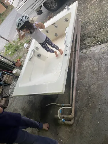 Vendo banheira de idromassagem Hawai
