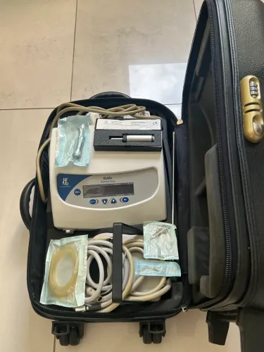 Motor de implante Kavo Koncept com contra ângulo usado somente 4 vezes
