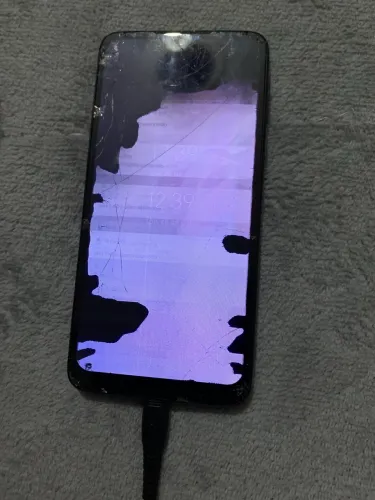 Vende-se celular estragado!!