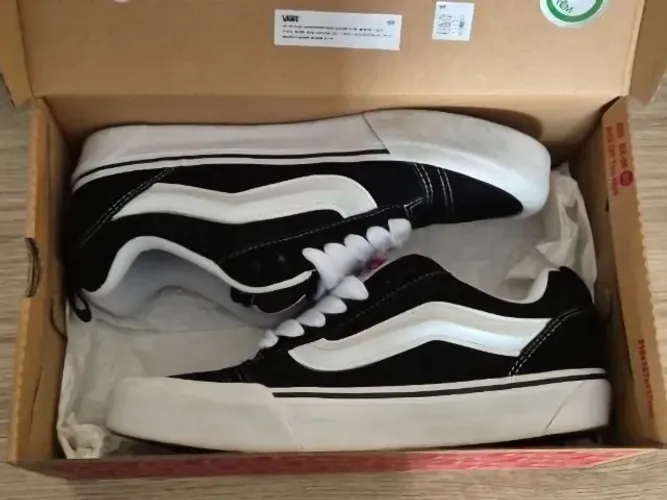Tênis vans knu skool