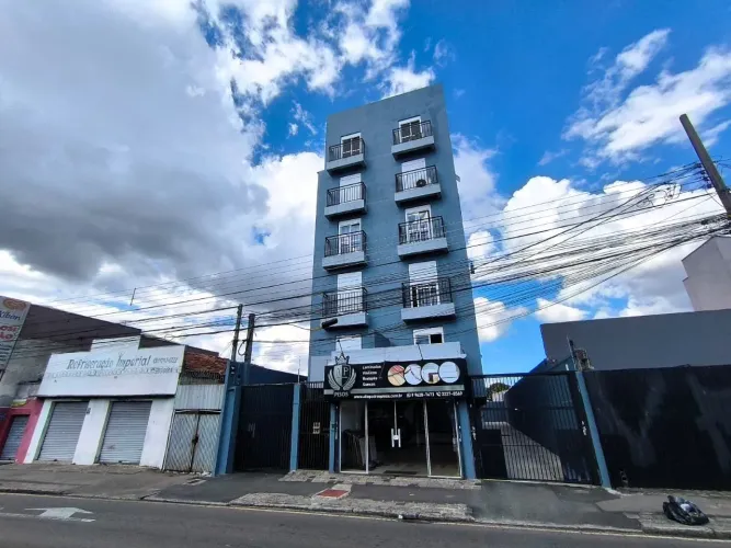 Apartamento 2 dormitórios com vaga de garagem no Rebouças