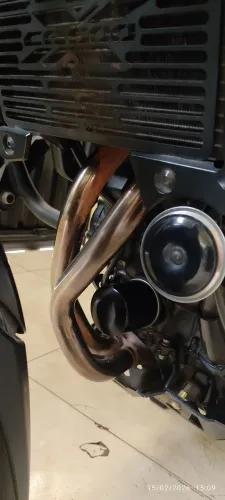 Moto de procedência.