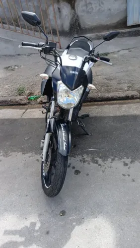 Moto em excelente estado
