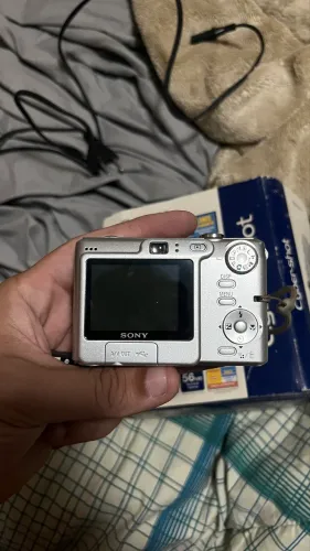 Vendo camera sony na caixa completa