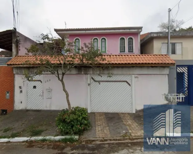 SOBRADO À VENDA NO DOM JOSÉ, 3 QUARTOS, SENDO UMA SUÍTE