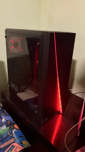 PC Gamer GTX 1650 4GB Ryzen 3 3200G 2x8GB RAM 2400mhz