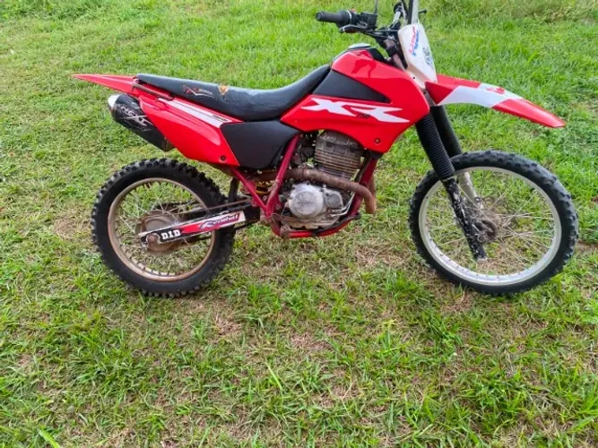 Tornado 250 de trilha