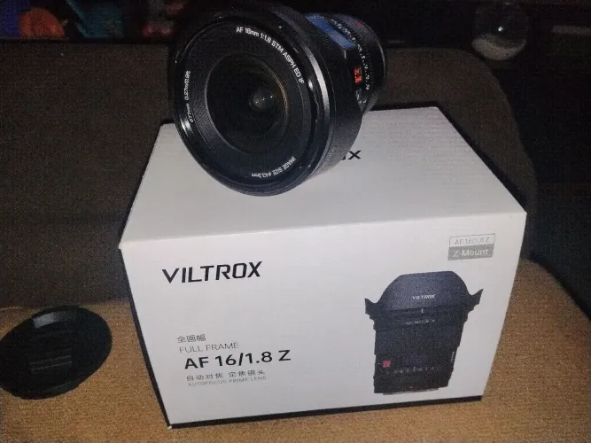 Lente viltrox grande ocular 