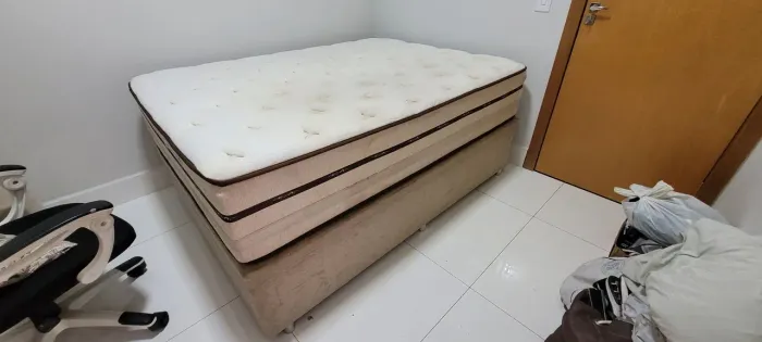 COLCHÃO CASAL NASA PILLOW TOP ESPUMA VISCOELÁSTICA MOLAS ENSACADAS + BOX BAÚ
