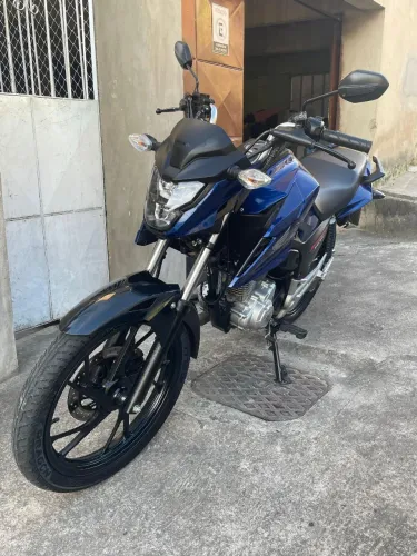 Vendo moto 160 muito nova