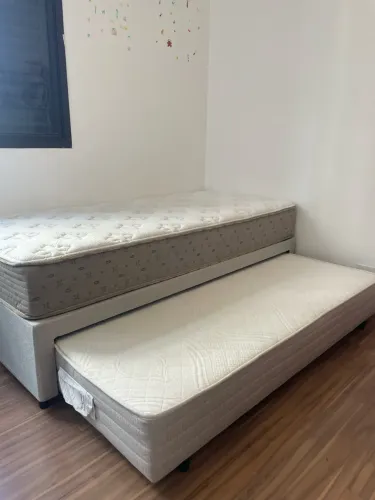 Bicama solteiro box Simmons 1 ano de uso apenas