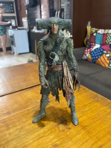 Neca - Piratas do Caribe - Maccus- Tubarão Martelo