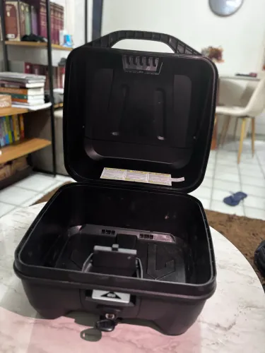 Baú Original Givi Monolock 33 Litros + base