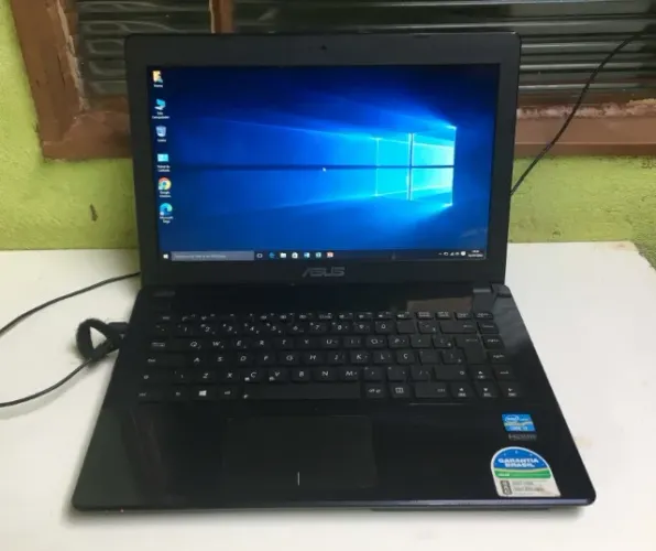 Notebook Asus /Core i3 /4gb Ram /Hd 500gb /HD Graphics 4000 /Win 10 /Cam /Hdmi /Tela 15