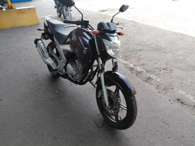 Fazer 250 muito nova só 16 mil km