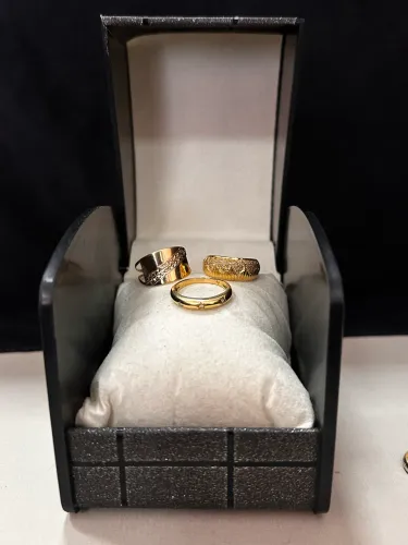 Anéis Femininos de ouro 18k procedência garantia eterna