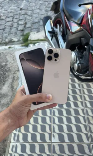 iPhone 16 Pro Max