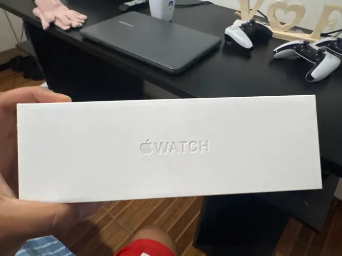 vendo apple watch nunca usado,com nota fiscal e lacrado 
