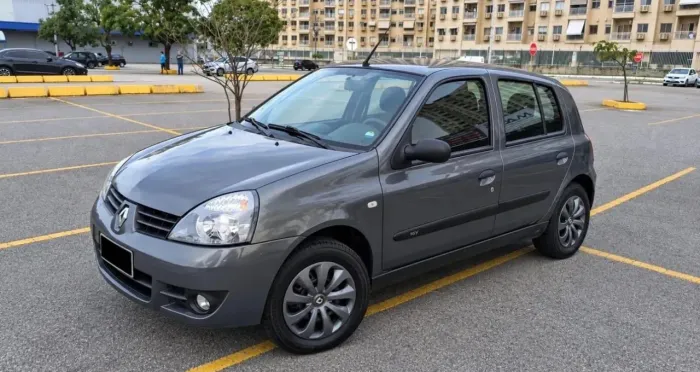 Renault Clio Hi-flex 1.0 16V 5P 2011
