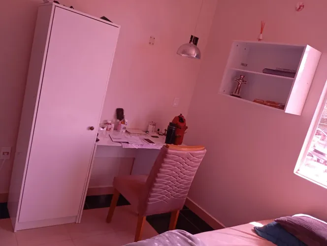 Escrivaninha com nicho, lindinho para quarto de estudos 
