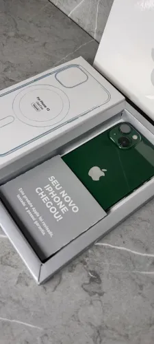 iPhone 13 seminovo verde 128GB