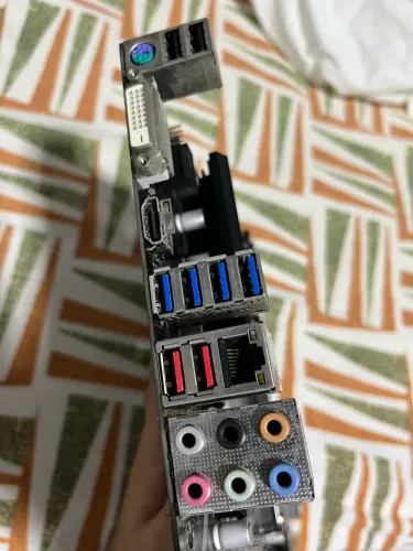 B450 Aorus M (leia) (aceito propostas)