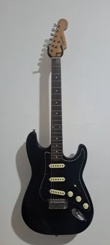 Guitarra Stratocaster Squier