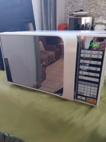 Micro-ondas midea 22litros 220volt espelhado semi novo