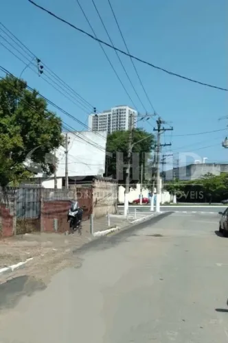 Terreno com 14,75m para à Av Atlântica e 35,08m de frente para a Rua Euclides da Cunha.