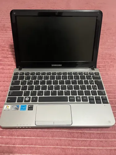 Netbook Samsung NC215S