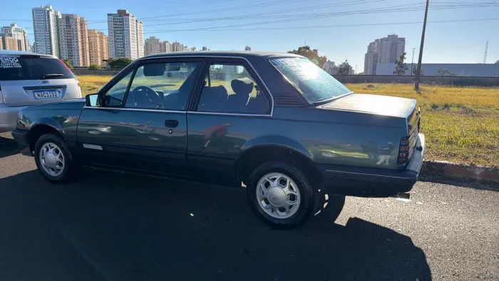 Chevrolet Monza GL 2.0 Efi/sl/l/650/club/barc.2e4p (álcool) 1988