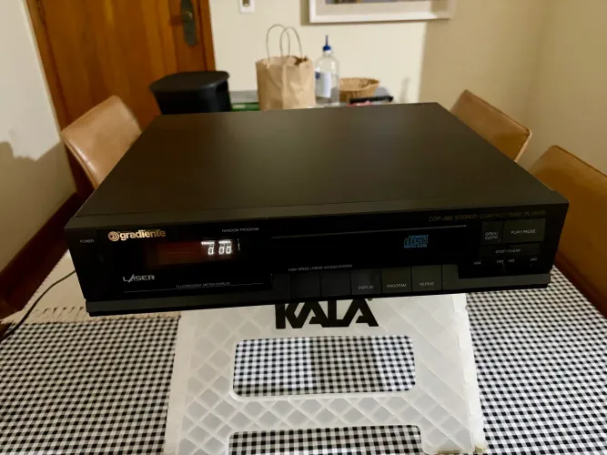 CD Player Gradiente CDP-380