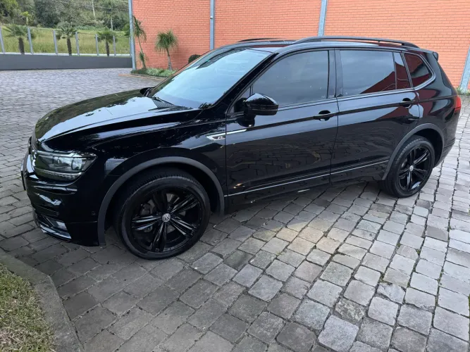 Volkswagen Tiguan Allspac R-line 350 TSI 2.0 4X4 2021