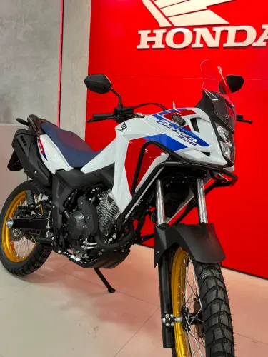 SAHARA 300 ADV