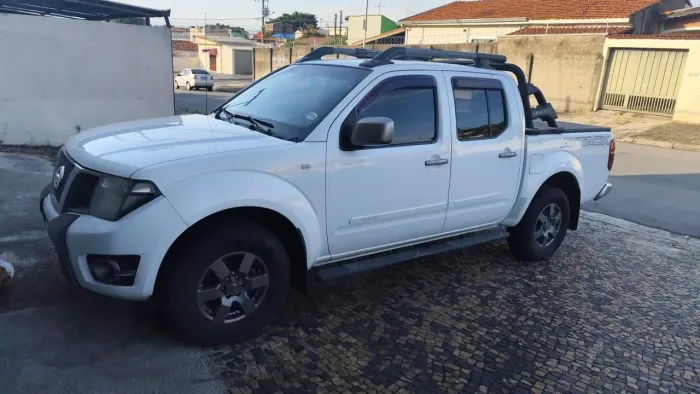 Nissan Frontier SV At.cd 4X4 2.5 TB Diesel Mec. 2014