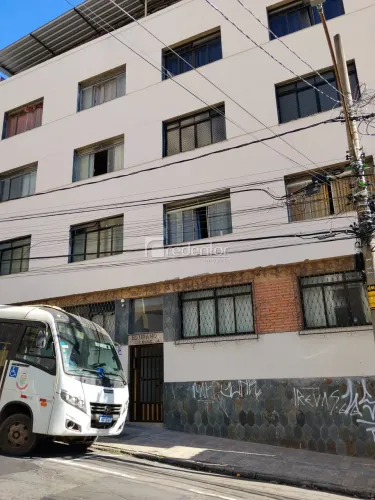 Excelente apartamento de frente