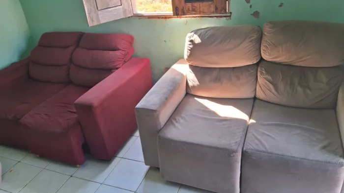 Sofás vendo os 2 por 270