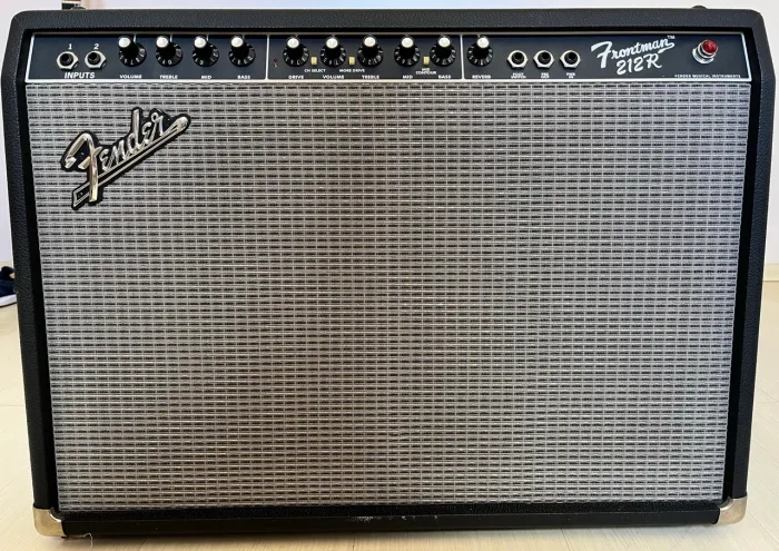 Amplificador Fender Frontman 212r