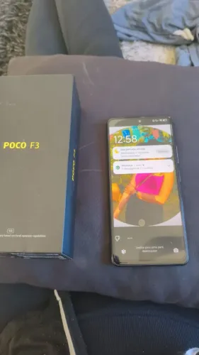 Poco F3 usado, sem marcas de uso e na caixa com nota fiscal