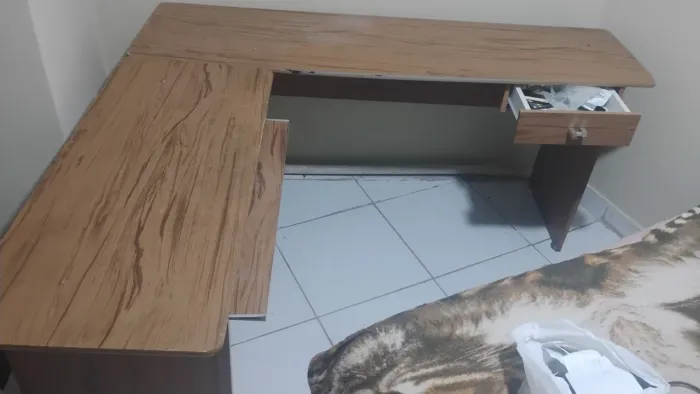 Mesa em L grande