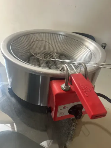 FRITADEIRA ELÉTRICA 7L