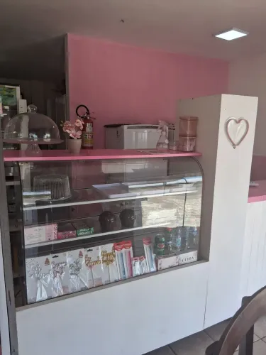 Vitrine expositora ( pode usar no quente) 
