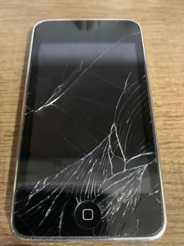 iPod Touch 3 - 64GB - Com Detalhe