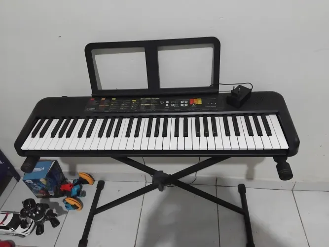 TECLADO YAMAHA PRS-F52