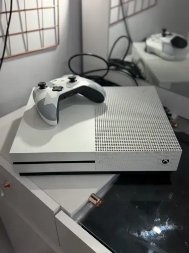 XBOX ONE S 1TB BRANCO