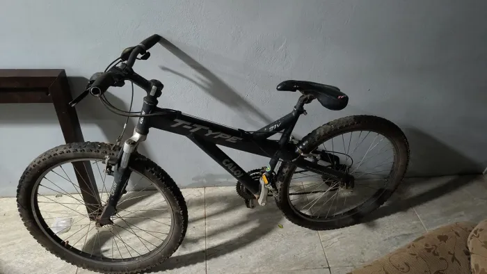 Bicicleta Caloi T-Type Aro 26 - Preta - MTB