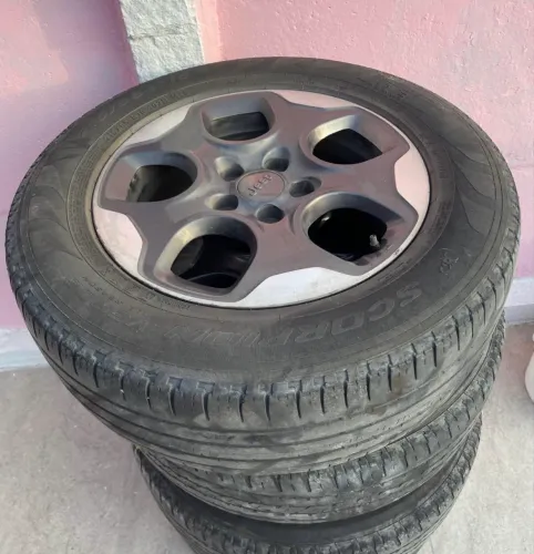 3 Rodas Jeep 225/55/18,