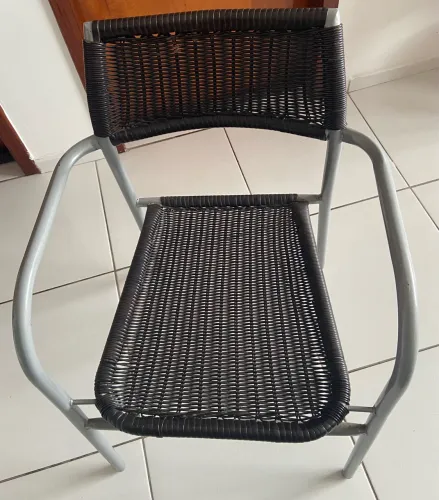Vendo 4 cadeira